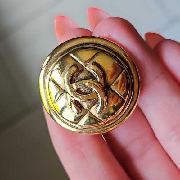 CHANEL Vintage 24k Gold Plated Clip Earrings Quilted CC Logo - Picture 4 of 6